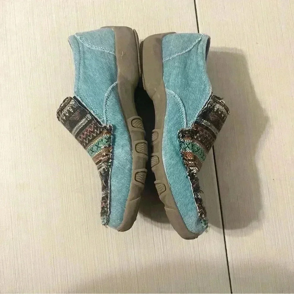 Girls Roper Slip Ons  Turquoise Size 1 - Picture 8 of 9